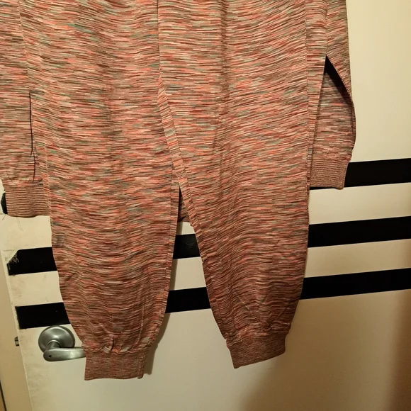 Intimo Multicolor Striped Top - Picture 6 of 7